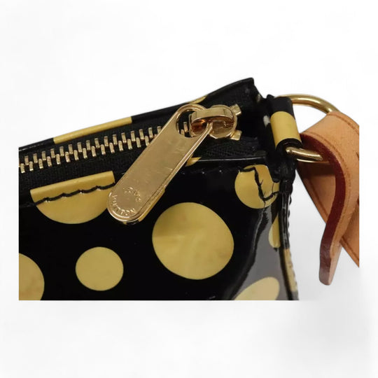 Louis Vuitton Vernis Yayoi Kusama Pochette Accessoires Black Yellow Polka Dot Shoulder Bag Women's Handbag M91427